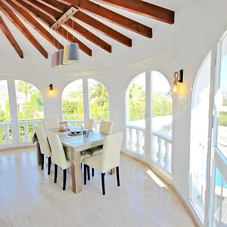 Aaron - With Stunning Views And Private Pool In 칼페