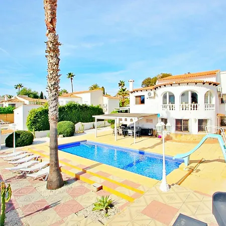 Aaron - With Stunning Views And Private Pool In Villa