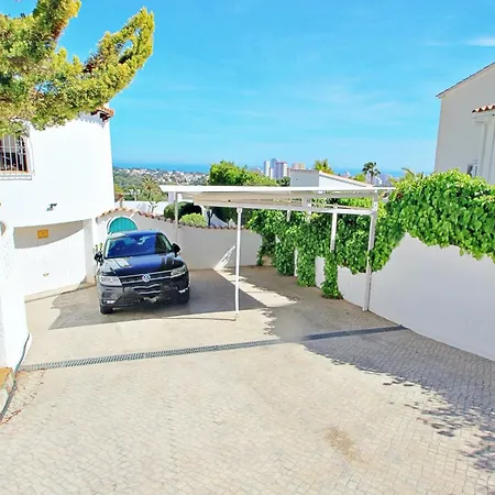 Aaron - With Stunning Views And Private Pool In *