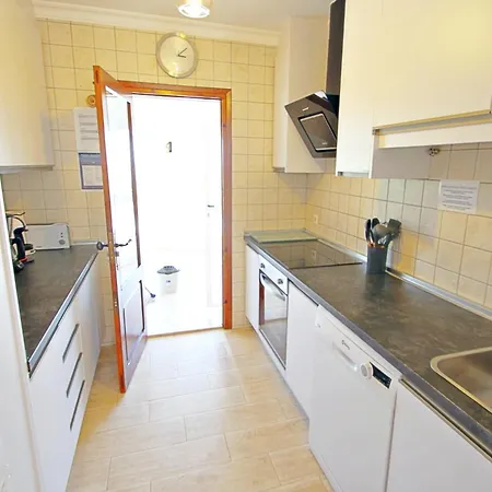 Aaron - With Stunning Views And Private Pool In Villa