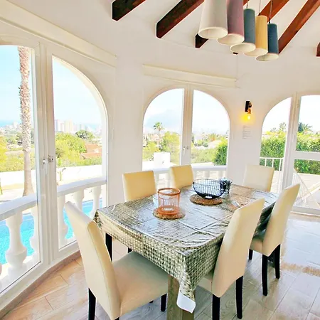 빌라 Aaron - With Stunning Views And Private Pool In