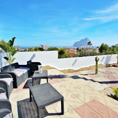 Aaron - With Stunning Views And Private Pool In 빌라 *