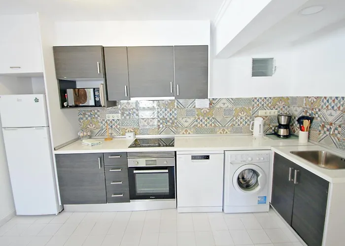 Aaron - With Stunning Views And Private Pool In فيلة *