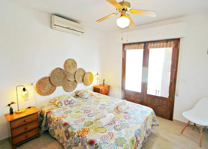 Aaron - With Stunning Views And Private Pool In *