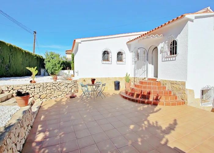 Aaron - With Stunning Views And Private Pool In