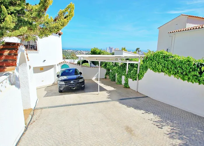 Aaron - With Stunning Views And Private Pool In *