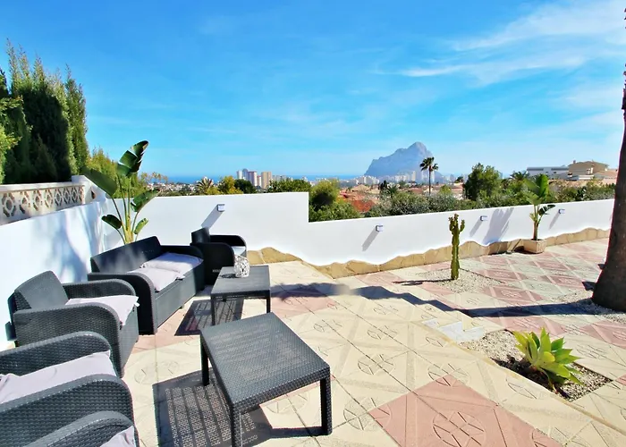 Aaron - With Stunning Views And Private Pool In فيلة *