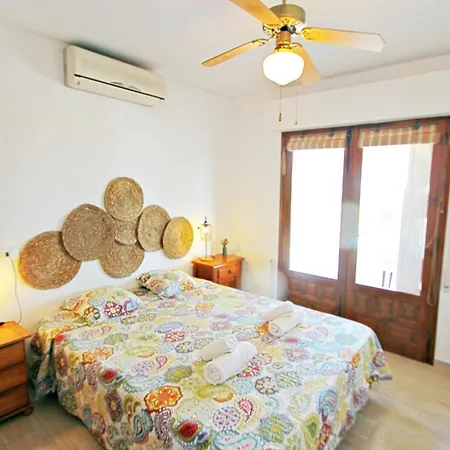 Aaron - With Stunning Views And Private Pool In *