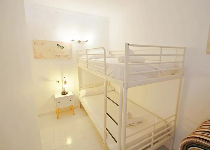 Aaron - With Stunning Views And Private Pool In