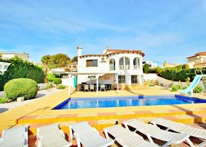 Aaron - With Stunning Views And Private Pool In Villa